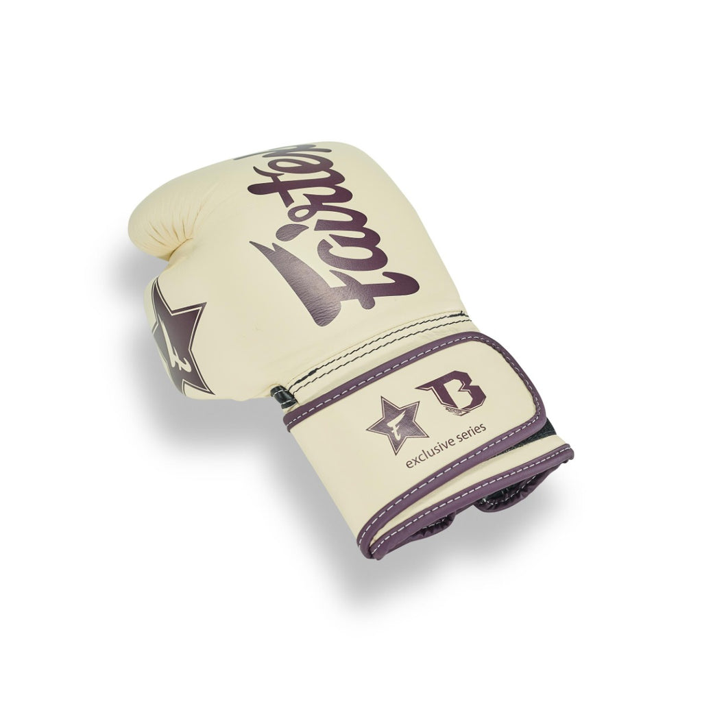 Fairtex x Booster v2 bokshandschoenen — crème
