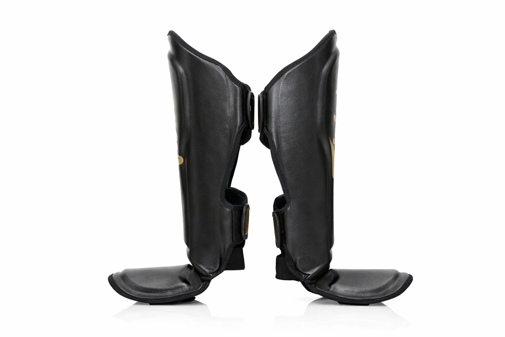 Fairtex x Booster scheenbeschermers — zwart/goud