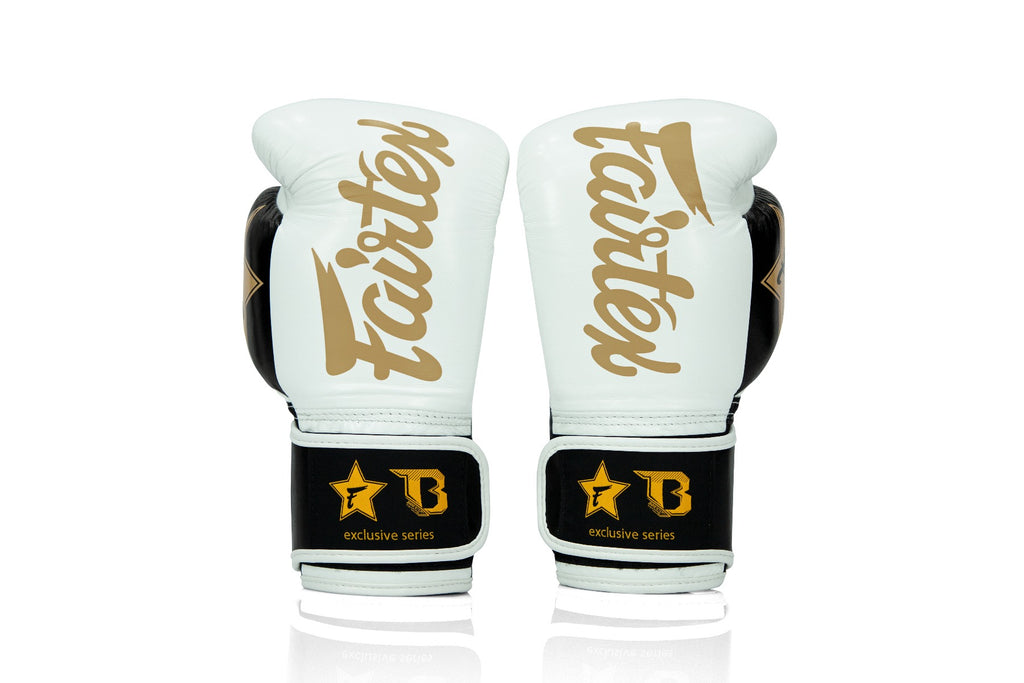 Fairtex x Booster v2 bokshandschoenen — wit/zwart/goud